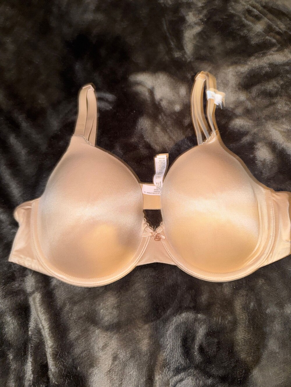NWT Victoria's Secret Seamless Wireless Bra 36D Nude Padded Adjustable Straps